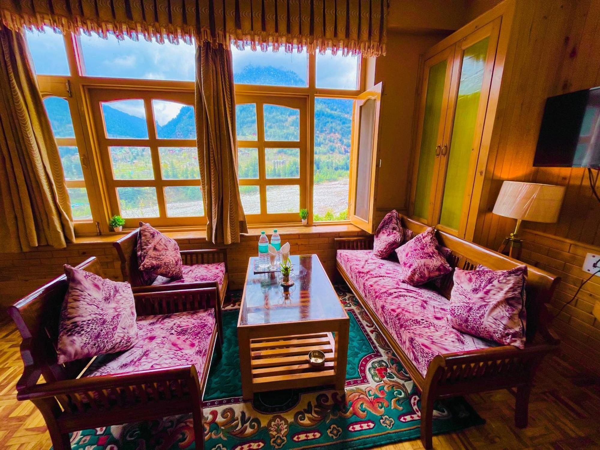 Hotel Hollywood Manali - Scenic River & Mountain View With Premium Rooms Manāli Exterior foto