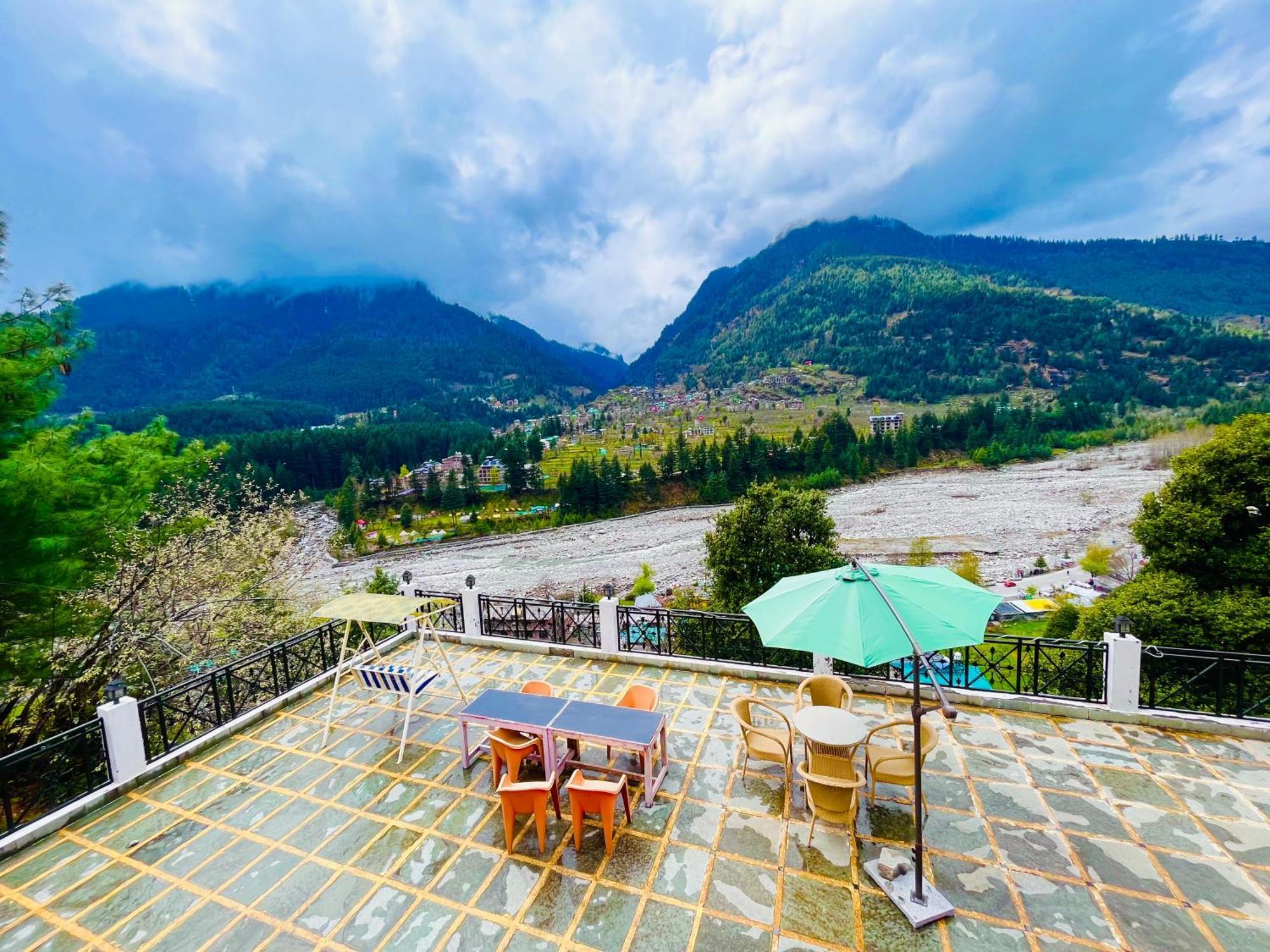 Hotel Hollywood Manali - Scenic River & Mountain View With Premium Rooms Manāli Exterior foto