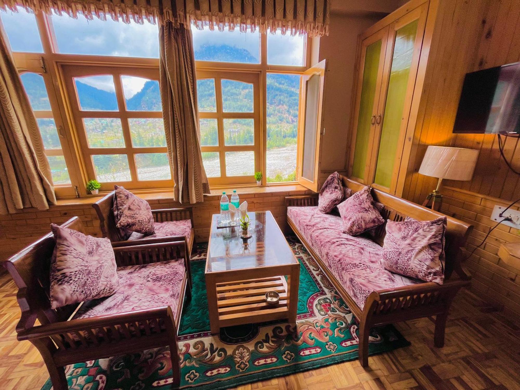 Hotel Hollywood Manali - Scenic River & Mountain View With Premium Rooms Manāli Exterior foto