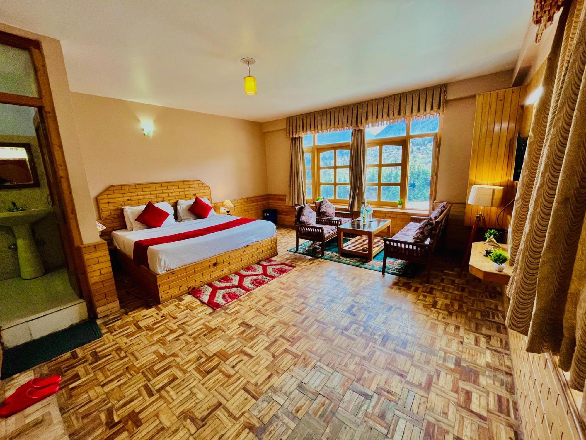 Hotel Hollywood Manali - Scenic River & Mountain View With Premium Rooms Manāli Exterior foto