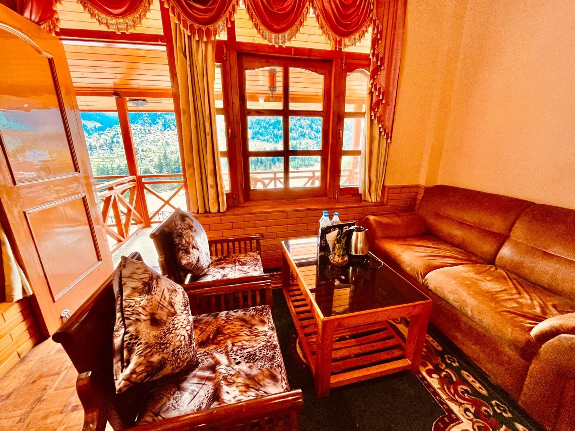Hotel Hollywood Manali - Scenic River & Mountain View With Premium Rooms Manāli Exterior foto