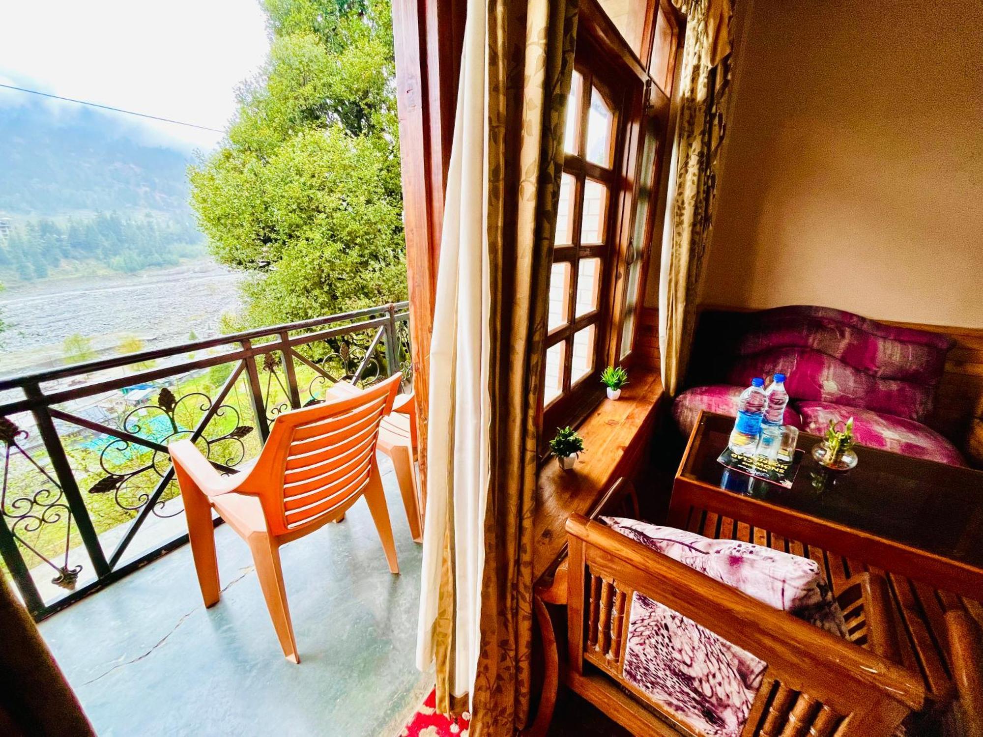 Hotel Hollywood Manali - Scenic River & Mountain View With Premium Rooms Manāli Exterior foto