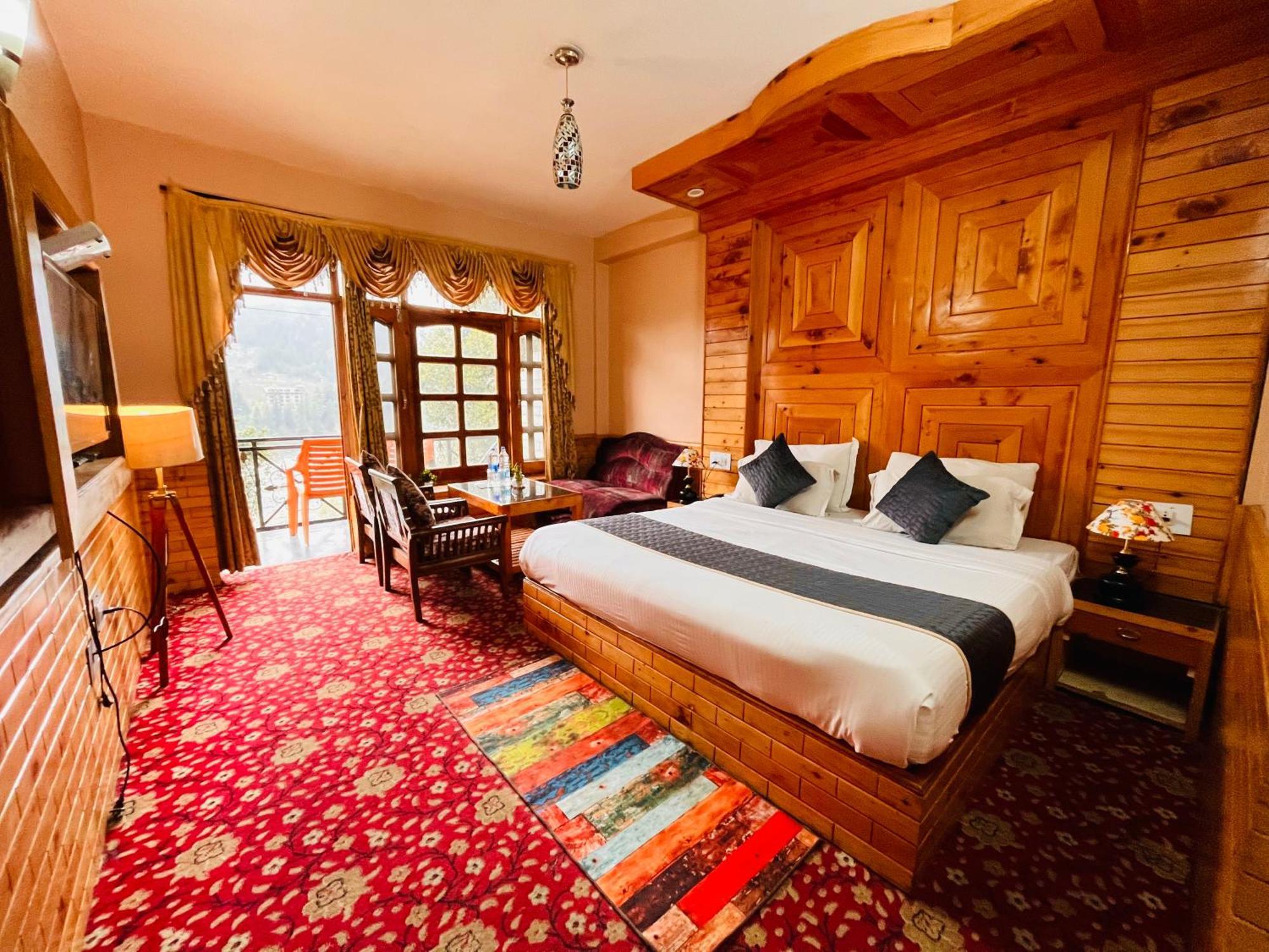 Hotel Hollywood Manali - Scenic River & Mountain View With Premium Rooms Manāli Exterior foto
