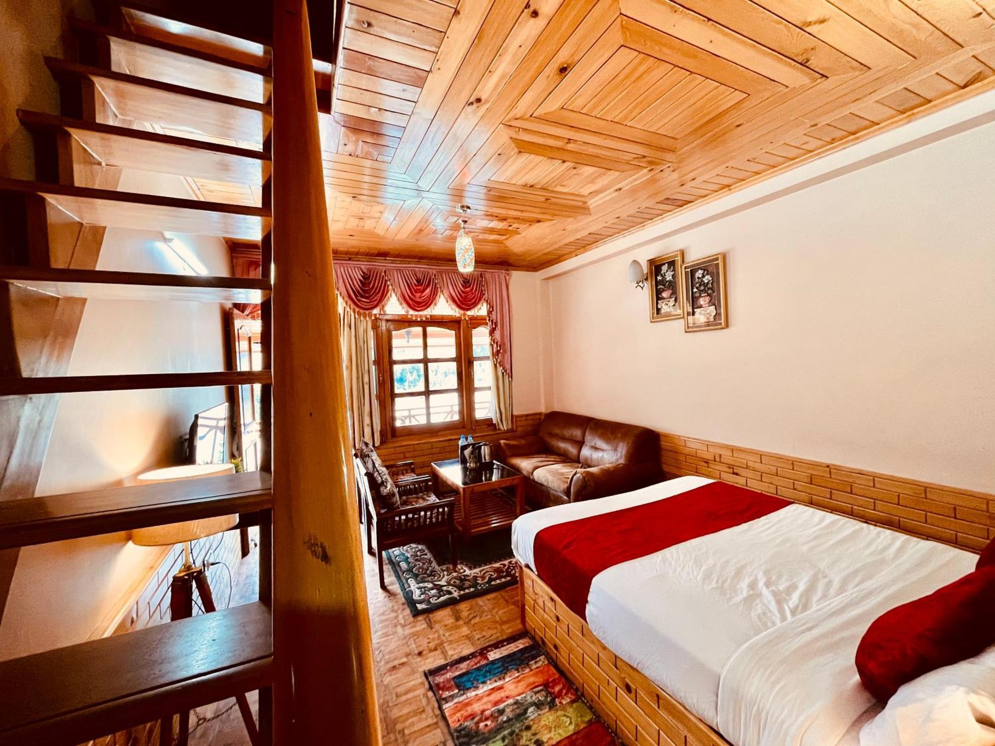 Hotel Hollywood Manali - Scenic River & Mountain View With Premium Rooms Manāli Exterior foto