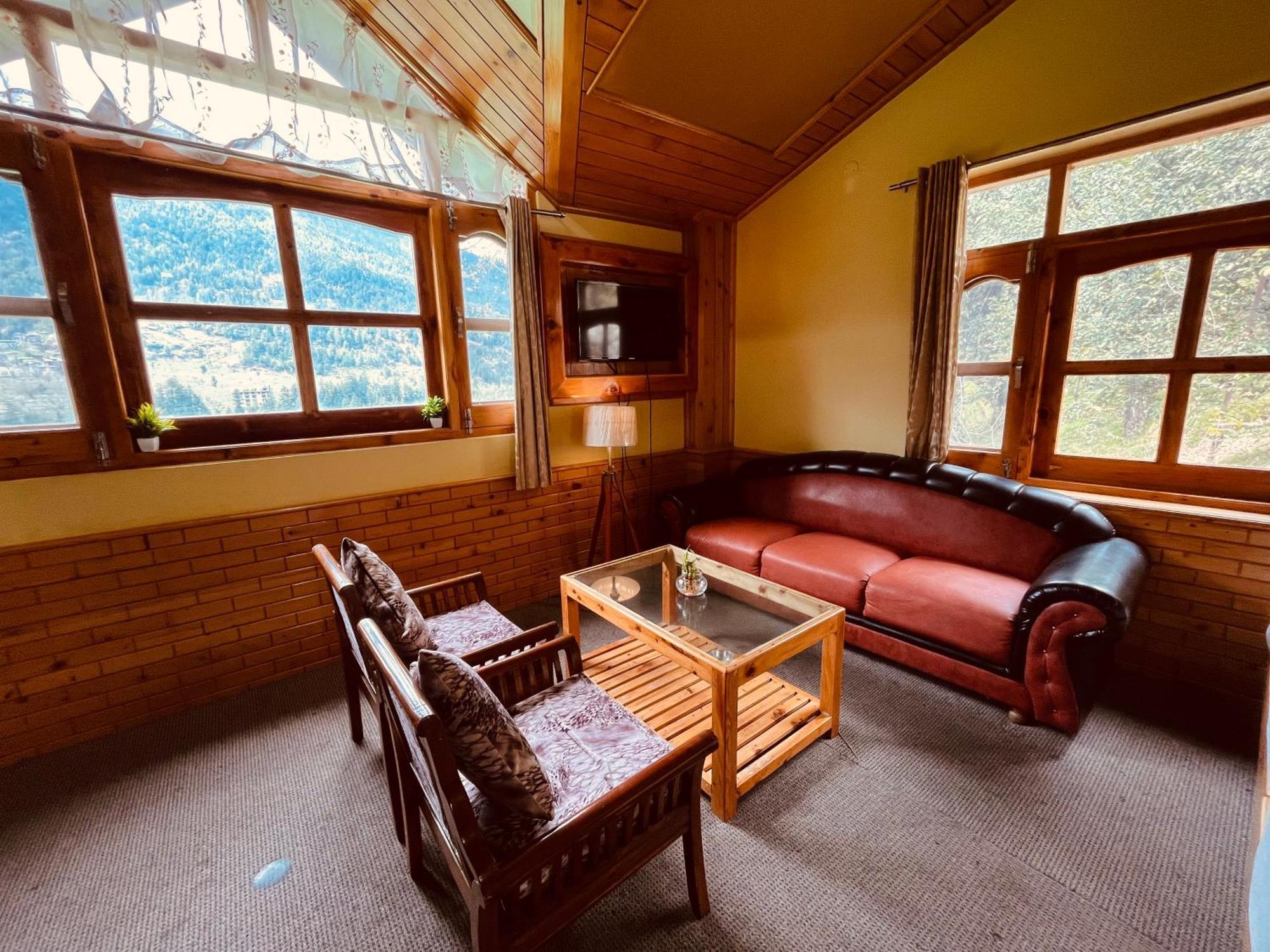 Hotel Hollywood Manali - Scenic River & Mountain View With Premium Rooms Manāli Exterior foto