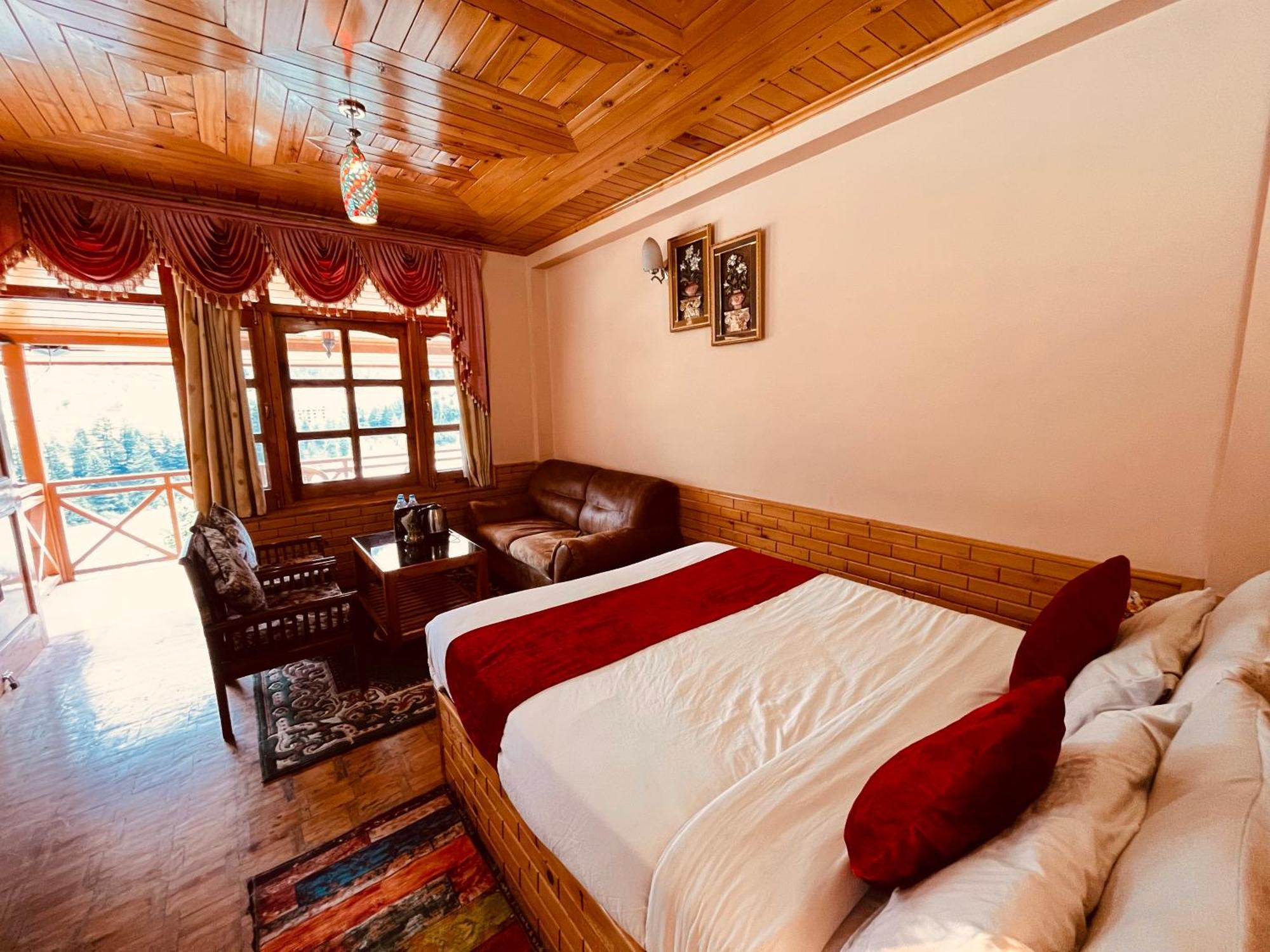 Hotel Hollywood Manali - Scenic River & Mountain View With Premium Rooms Manāli Exterior foto