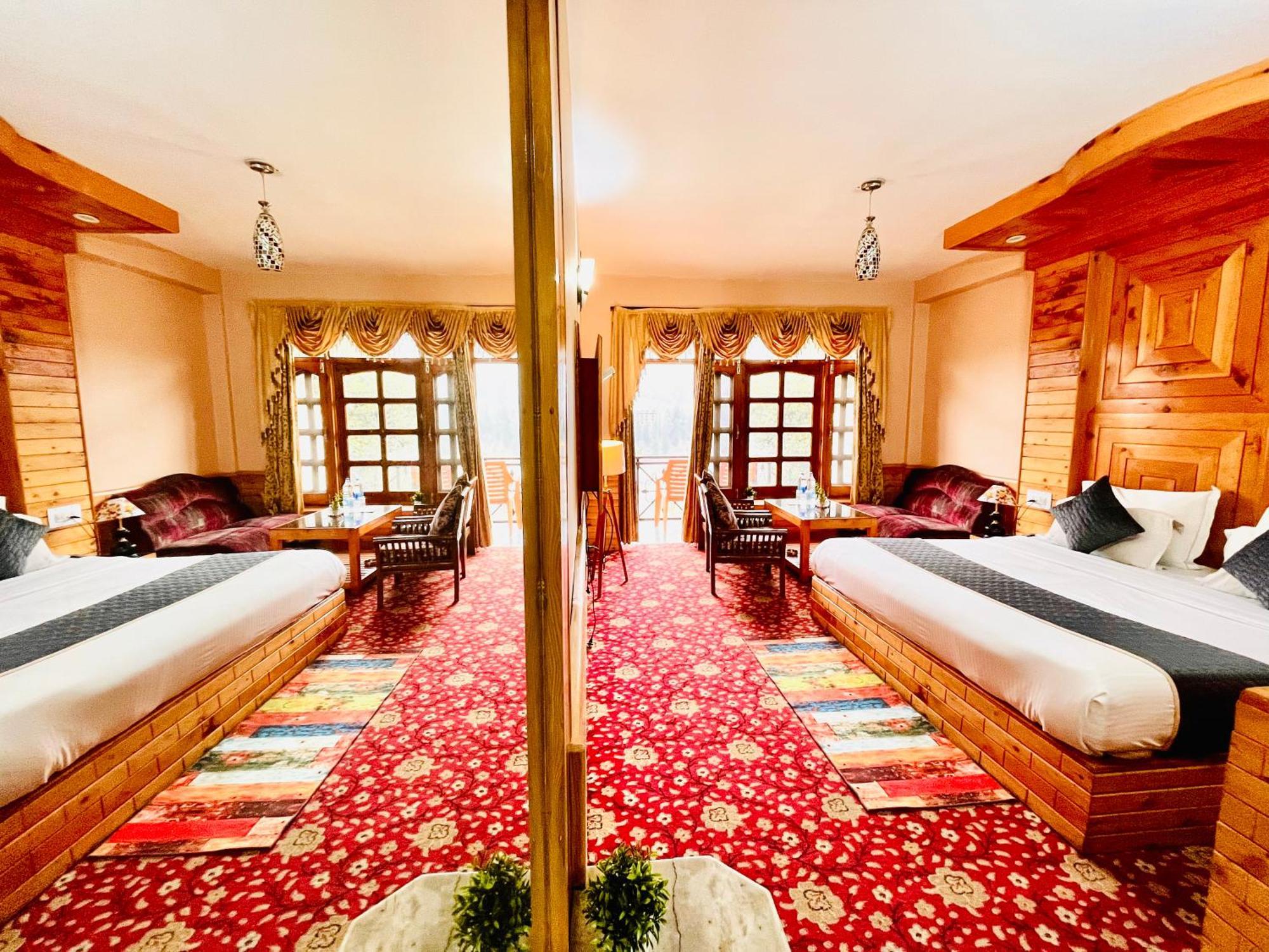 Hotel Hollywood Manali - Scenic River & Mountain View With Premium Rooms Manāli Exterior foto